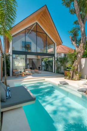 Vaya - Luxe & Stylish 3BR Villa Just Steps from the Beach